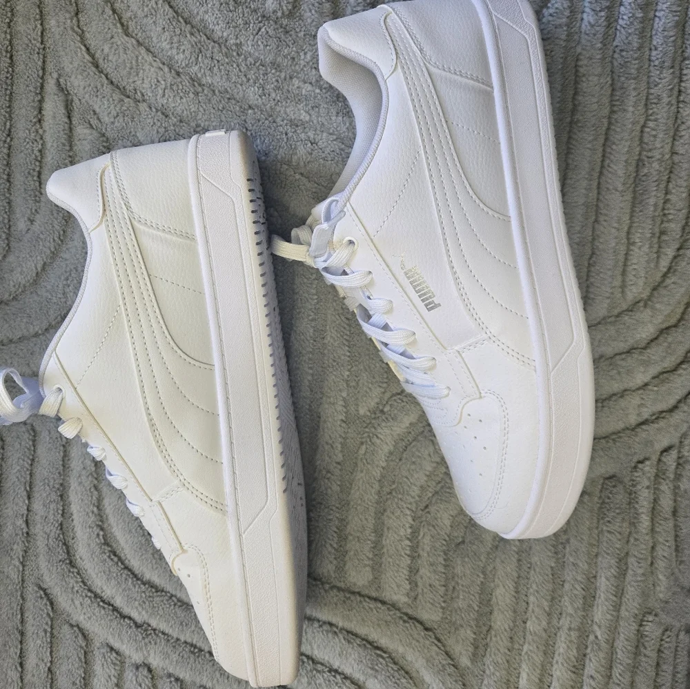 Puma Men's All White Sneakers Size 10.5 Like New - Picture 4 of 7